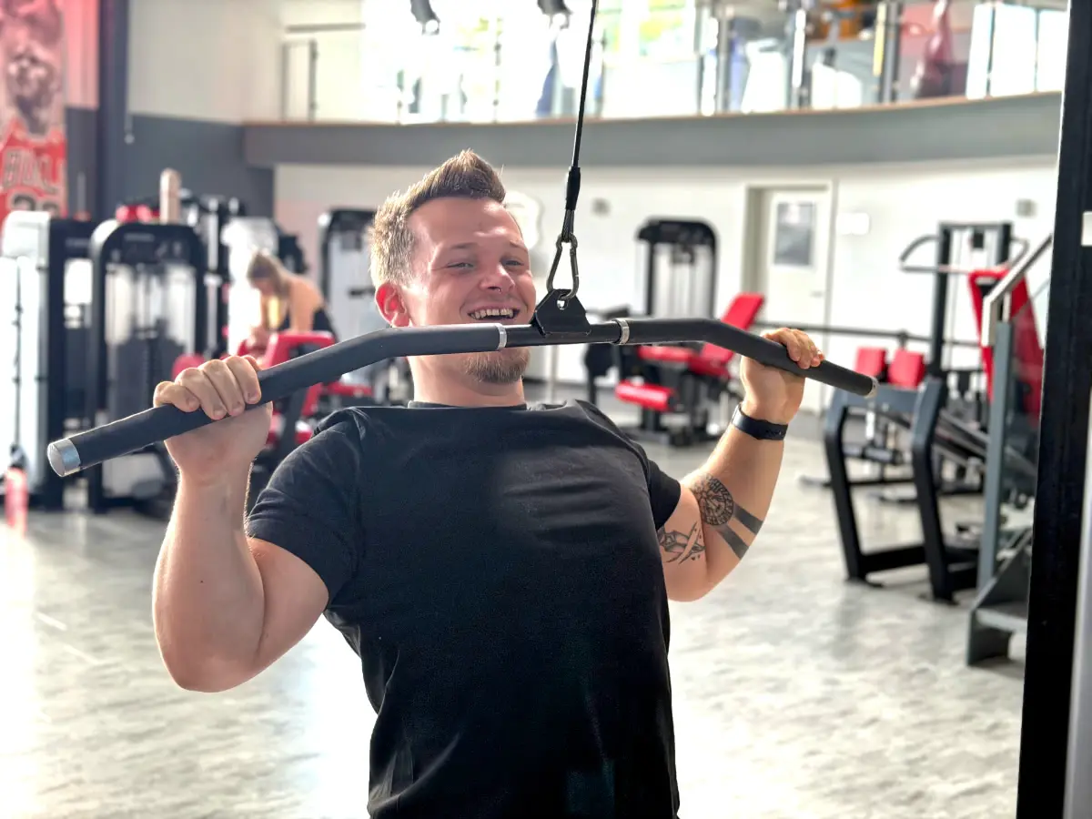 David Merten beim Gerätetraining